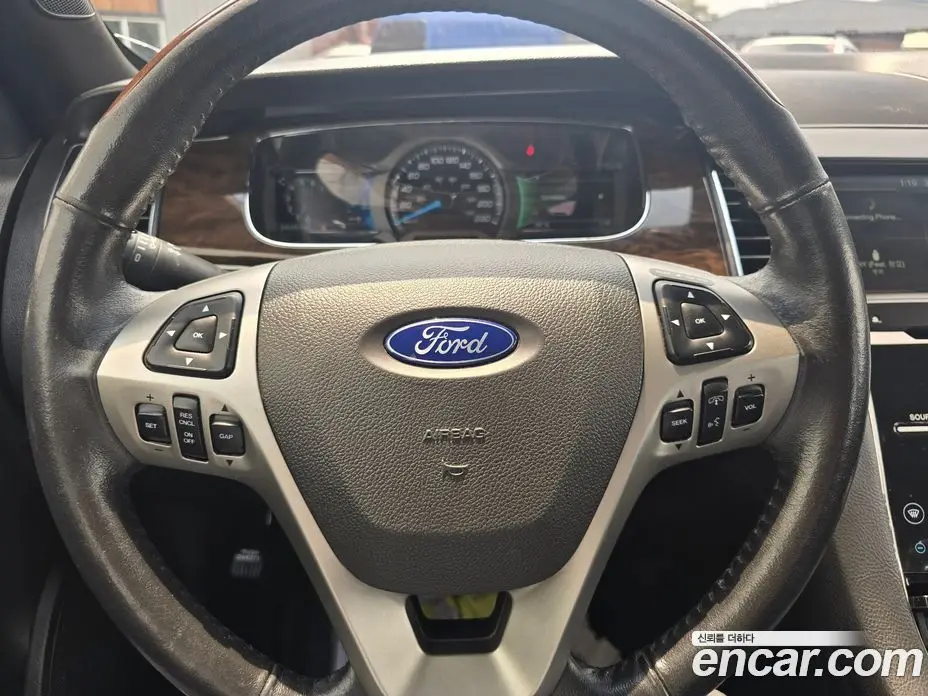 Ford Taurus 2015 2.0 автомат (гидро), фото 13