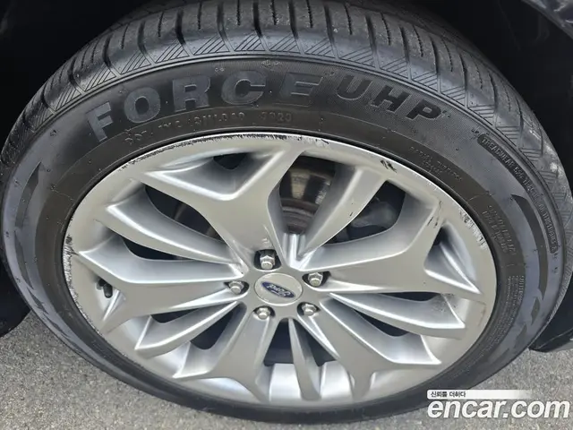Ford Taurus 2015 2.0 автомат (гидро), миниатюра 5