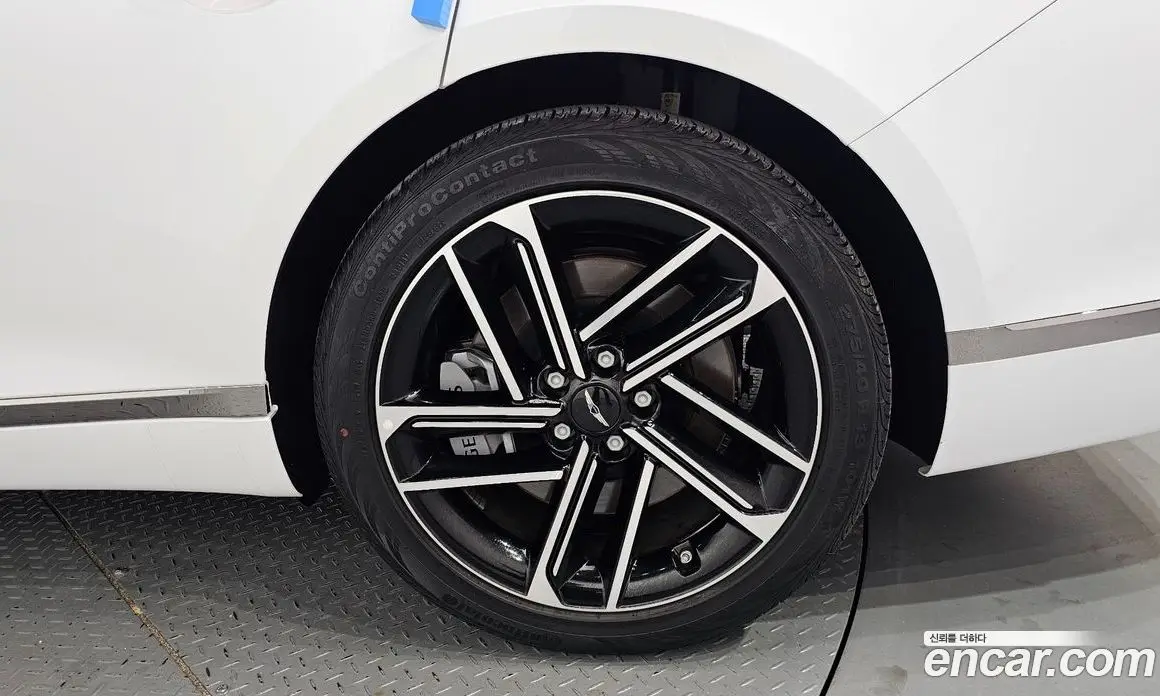 Genesis G80 2025 2.5 автомат (гидро), фото 7