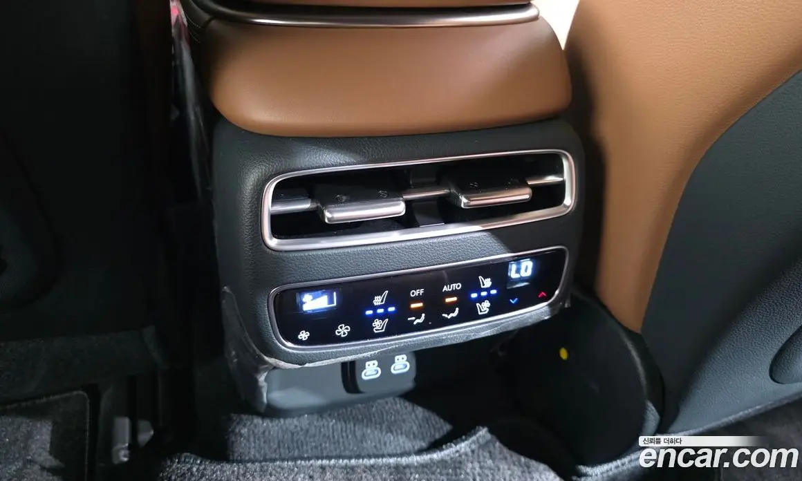 Genesis GV70 2024 2.5 автомат (гидро), фото 25