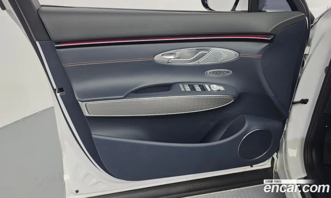 Genesis GV70 2024 2.5 автомат (гидро), фото 14