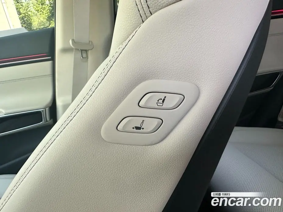 Genesis GV70 2025 2.5 автомат (гидро), фото 11