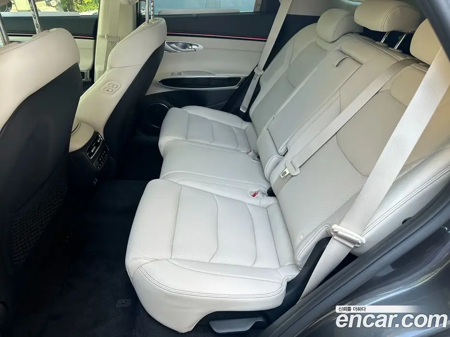 Genesis GV70 2025 2.5 автомат (гидро), фото 13
