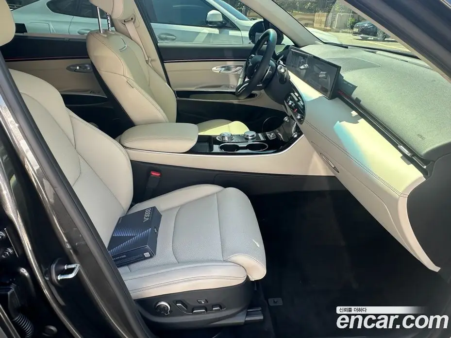 Genesis GV70 2025 2.5 автомат (гидро), фото 14