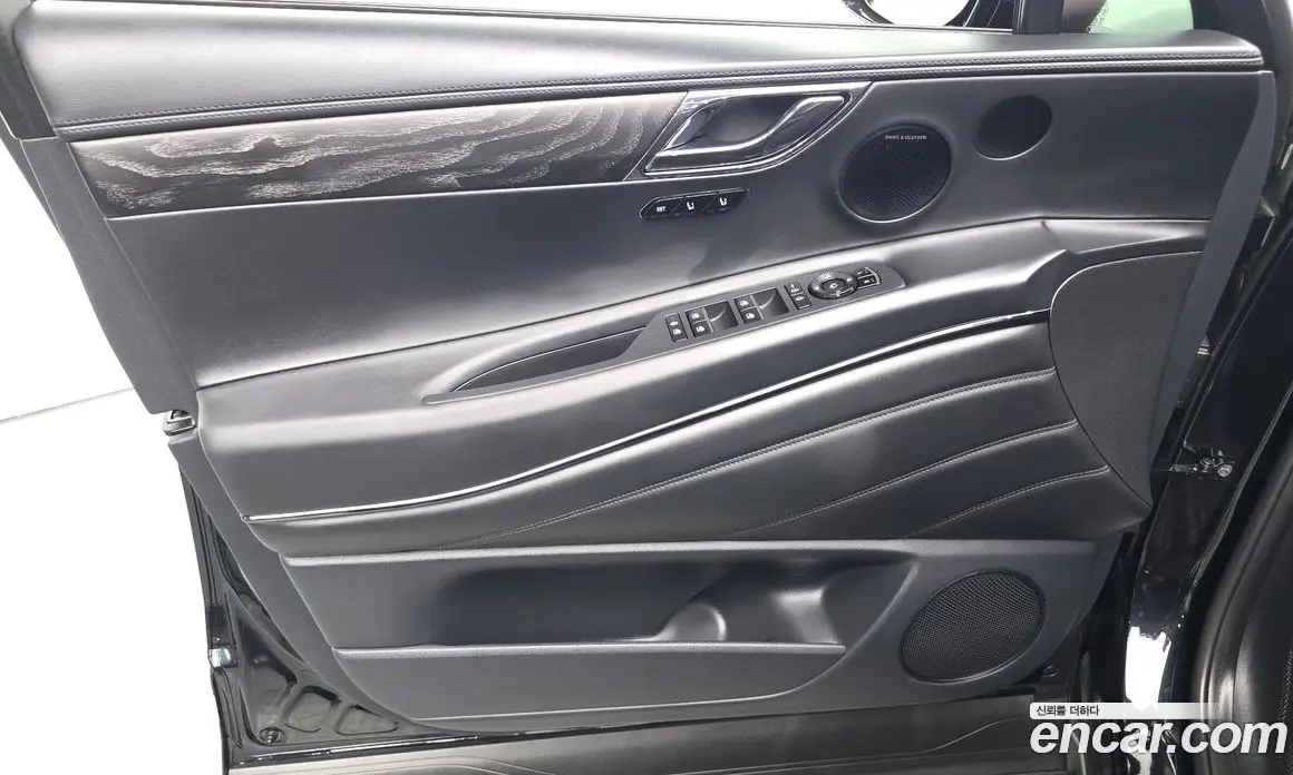 Genesis GV80 2025 2.5 автомат (гидро), фото 14