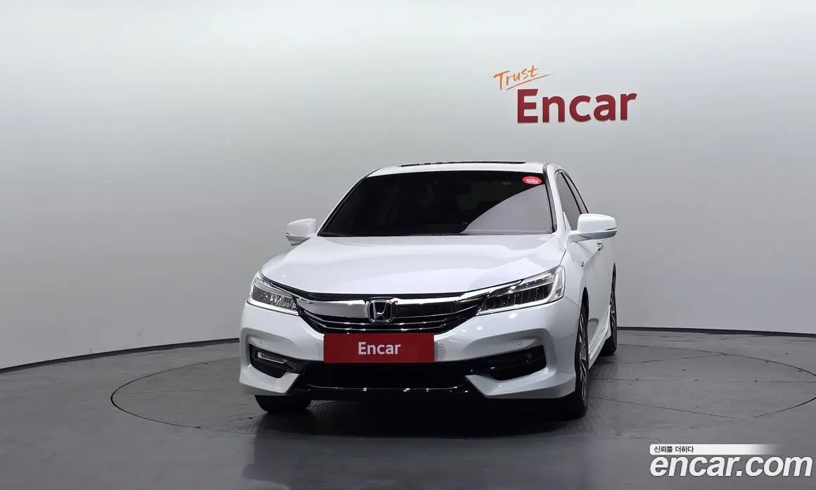 Honda Accord 2017 2.0 автомат (гидро), фото 3