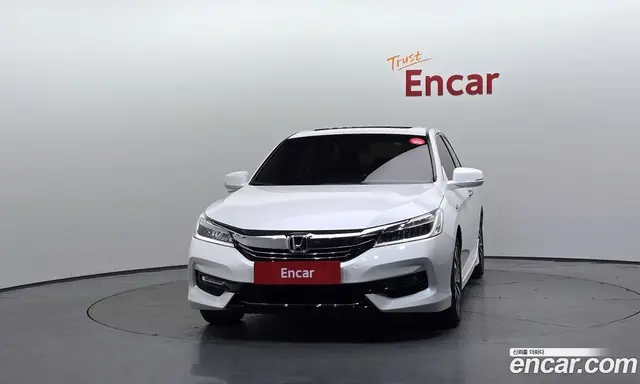 Honda Accord 2017 2.0 автомат (гидро), миниатюра 3