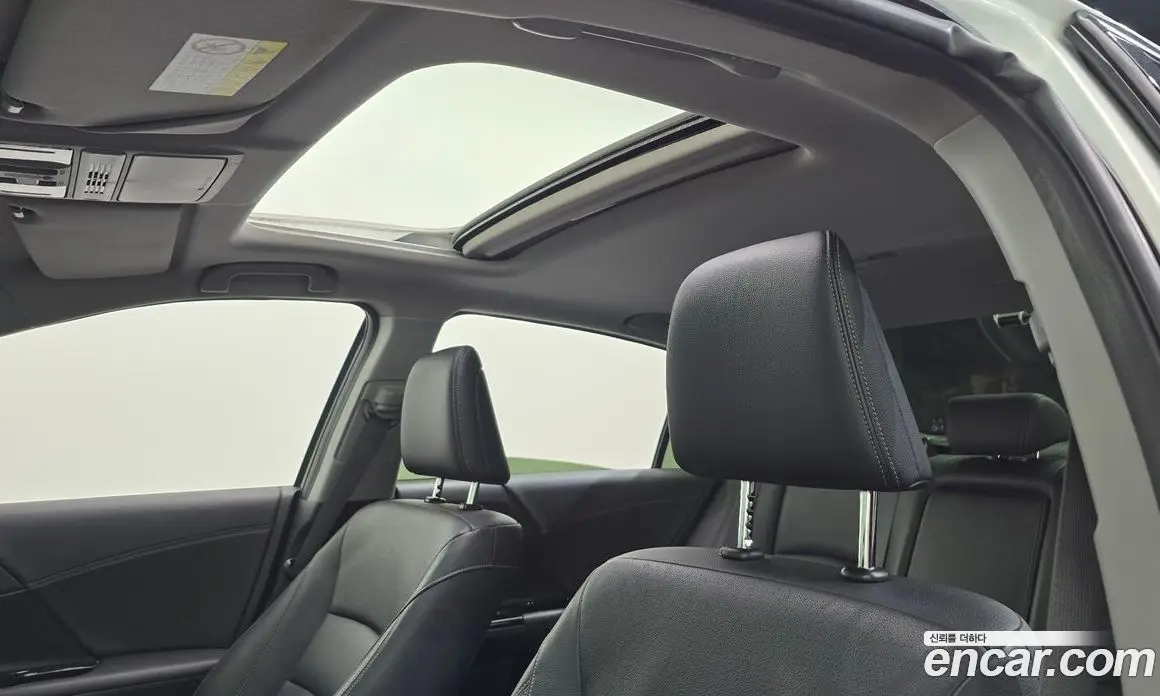 Honda Accord 2017 2.0 автомат (гидро), фото 24