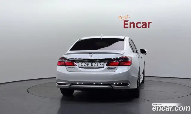 Honda Accord 2017 2.0 автомат (гидро), миниатюра 4