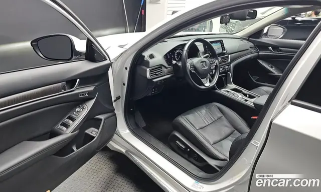 Honda Accord 2022 2.0 автомат (гидро), миниатюра 12