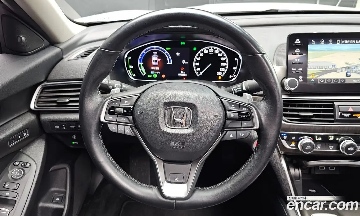 Honda Accord 2022 2.0 автомат (гидро), фото 17