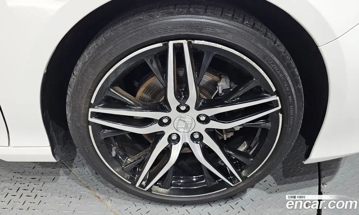 Honda Accord 2022 2.0 автомат (гидро), фото 6