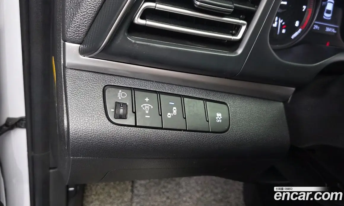 Hyundai Avante 2019 1.6 автомат (гидро), фото 24