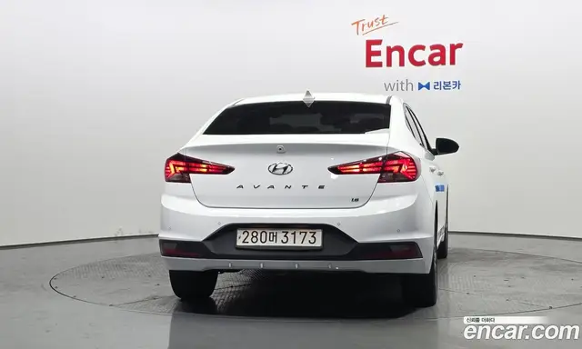 Hyundai Avante 2019 1.6 автомат (гидро), миниатюра 4