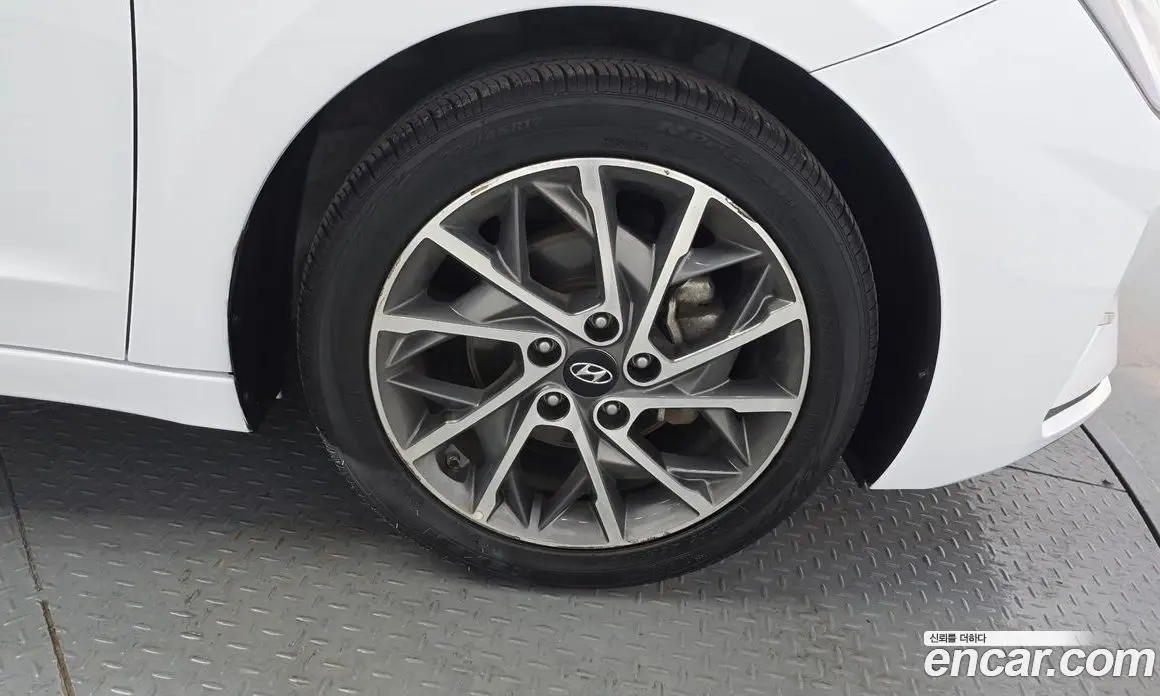 Hyundai Avante 2019 1.6 автомат (гидро), фото 7