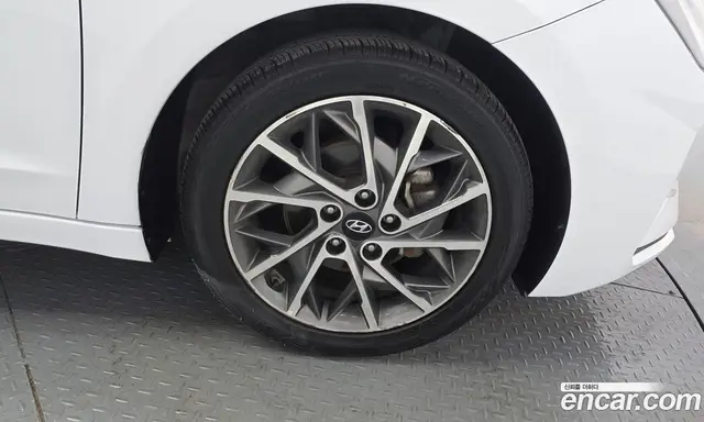 Hyundai Avante 2019 1.6 автомат (гидро), миниатюра 7
