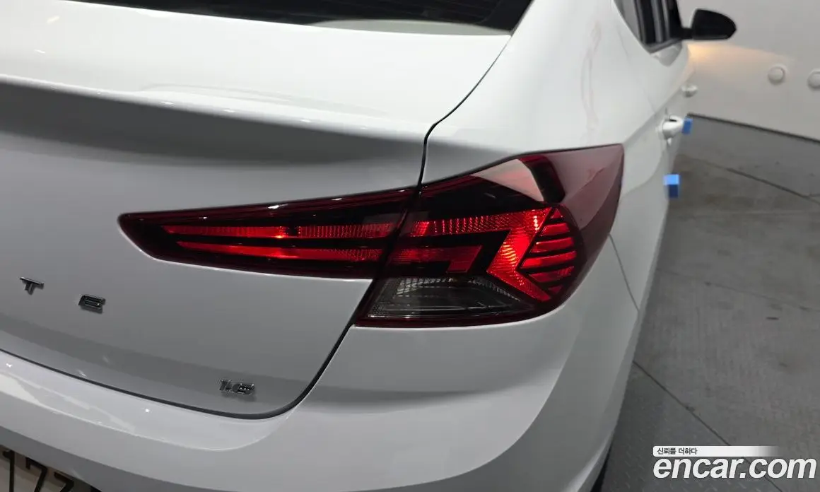 Hyundai Avante 2019 1.6 автомат (гидро), фото 9