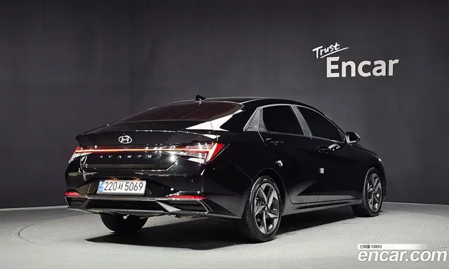 Hyundai Avante 2022 1.6 автомат (гидро), миниатюра 2