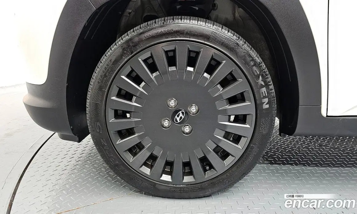 Hyundai Casper 2023 1.0 автомат (гидро), фото 5