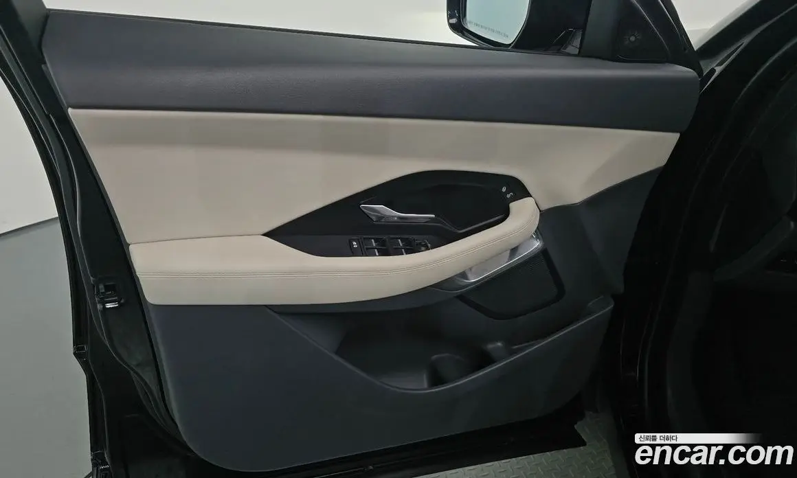 Jaguar E-Pace 2018 2.0 автомат (гидро), фото 14
