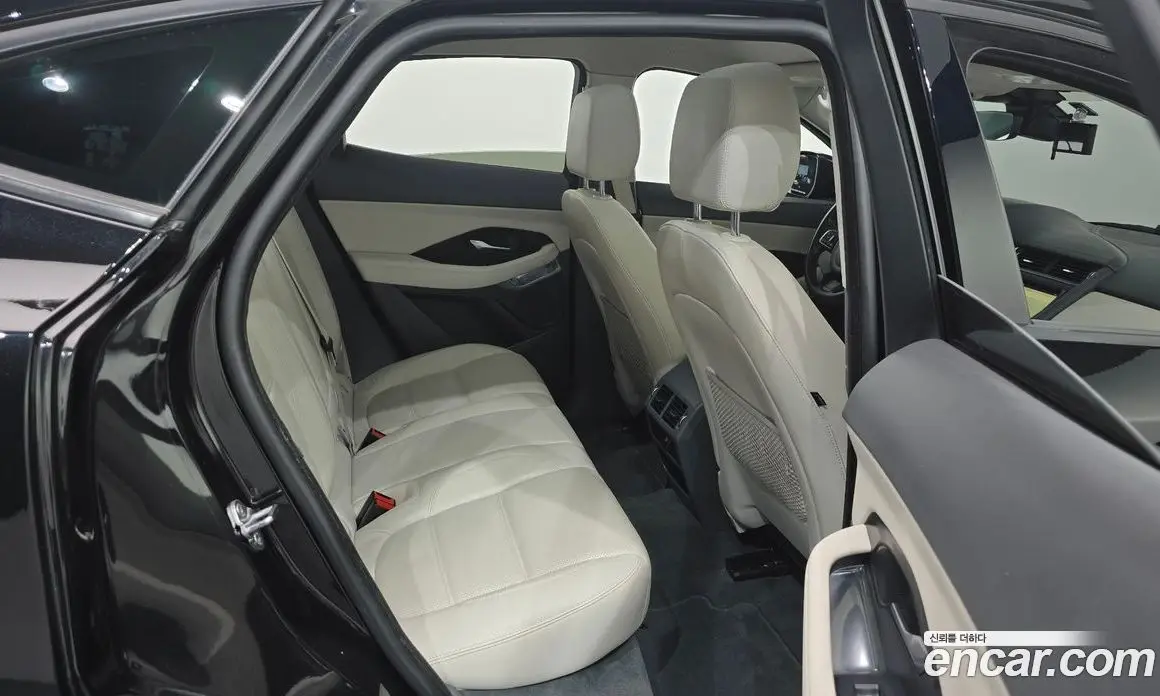 Jaguar E-Pace 2018 2.0 автомат (гидро), фото 17