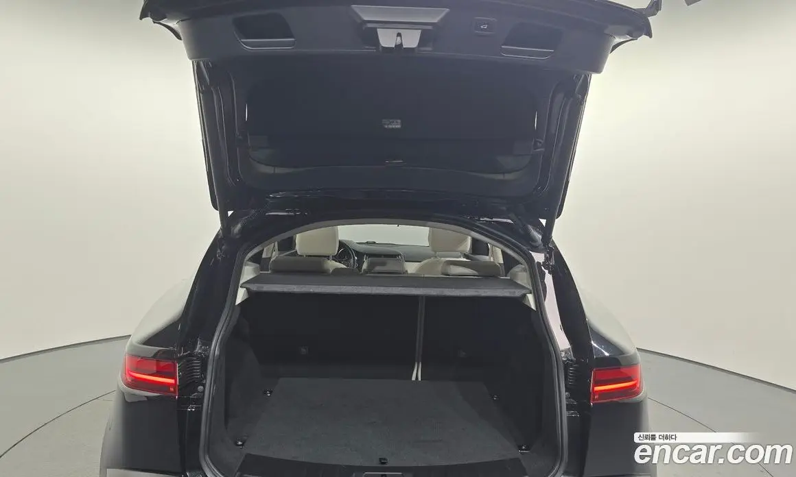 Jaguar E-Pace 2018 2.0 автомат (гидро), фото 25