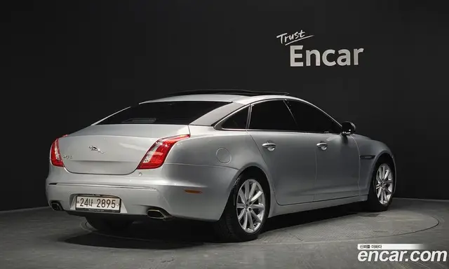 Jaguar XJ 2012 3.0 автомат (гидро), миниатюра 2