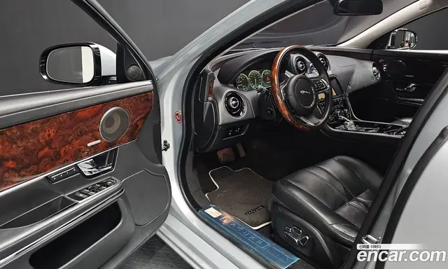 Jaguar XJ 2012 3.0 автомат (гидро), миниатюра 11