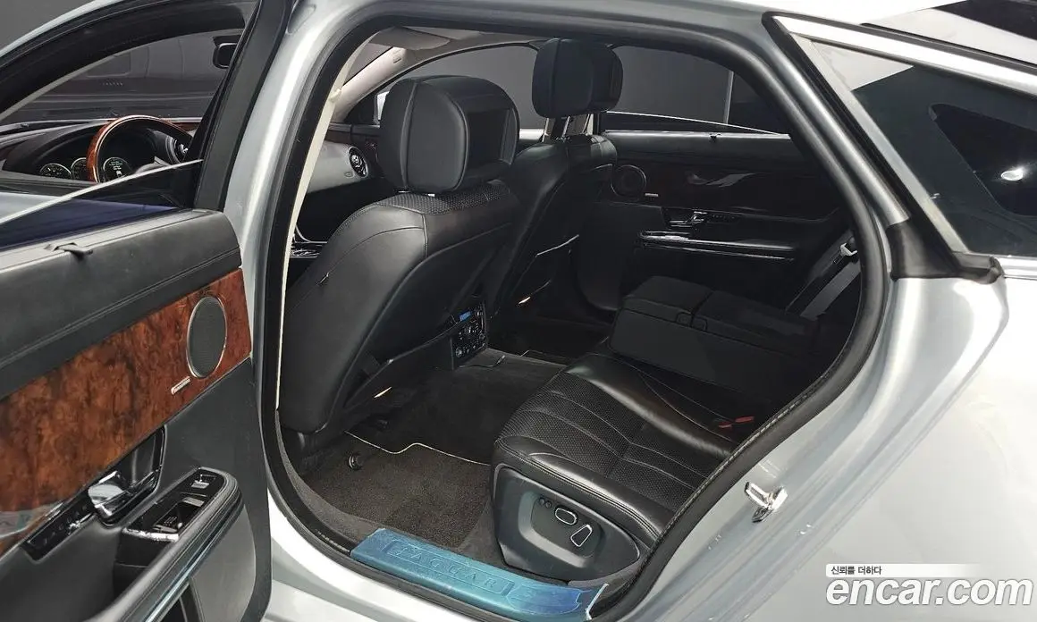 Jaguar XJ 2012 3.0 автомат (гидро), фото 12