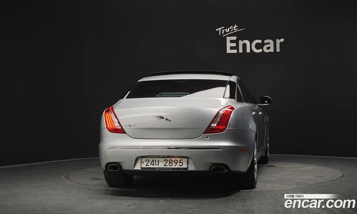 Jaguar XJ 2012 3.0 автомат (гидро), фото 4