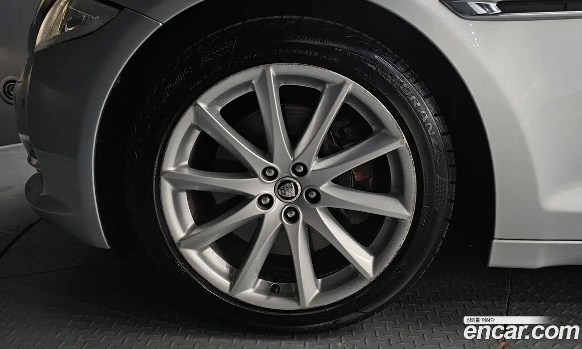 Jaguar XJ 2012 3.0 автомат (гидро), фото 5