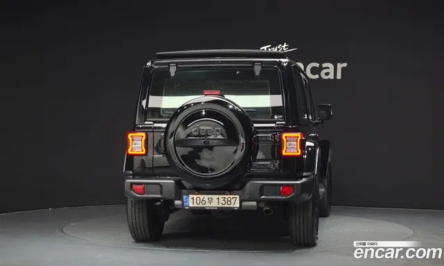 Jeep Wrangler 2022 2.0 автомат (гидро), миниатюра 4