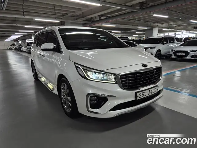 Kia Carnival 2019 2.2 автомат (гидро), миниатюра 1