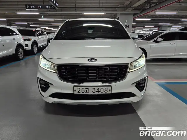 Kia Carnival 2019 2.2 автомат (гидро), миниатюра 2