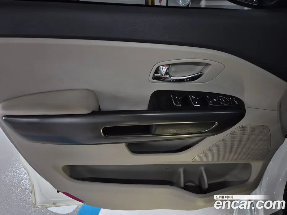 Kia Carnival 2019 2.2 автомат (гидро), фото 12