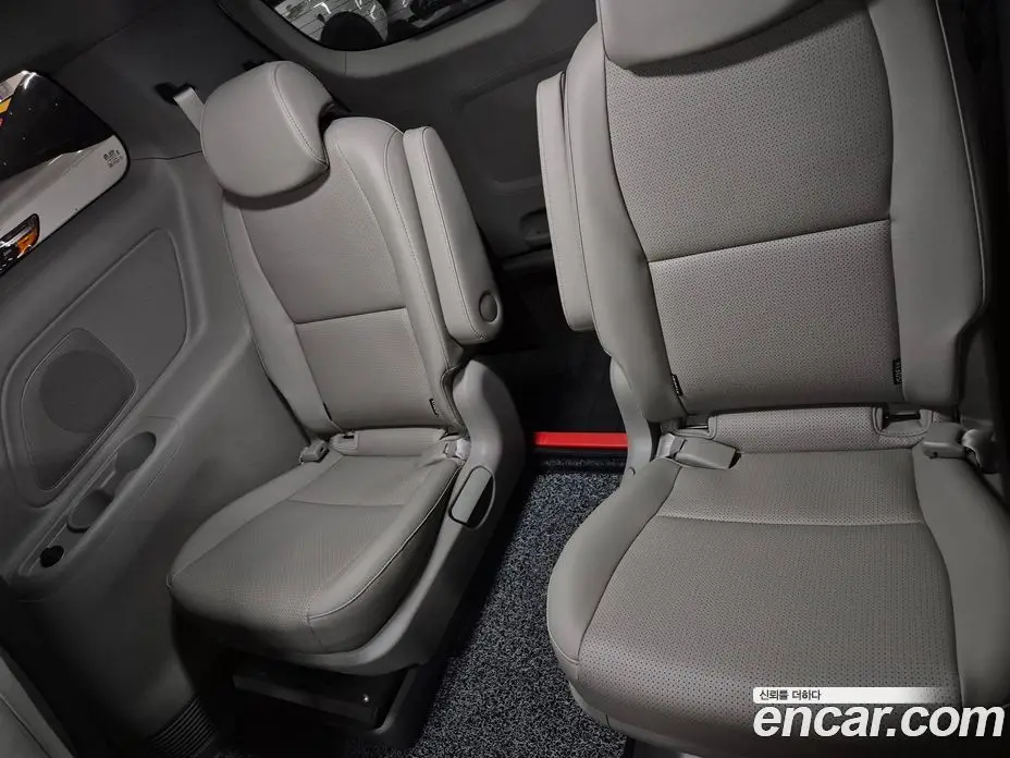 Kia Carnival 2019 2.2 автомат (гидро), фото 8