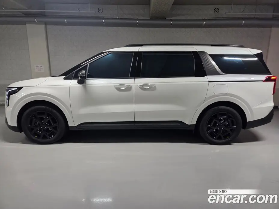 Kia Carnival 2025 1.6 автомат (гидро), фото 11