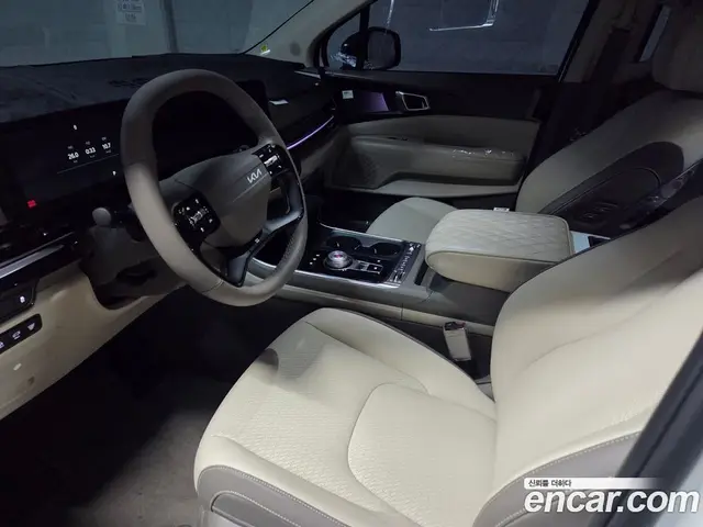 Kia Carnival 2025 1.6 автомат (гидро), миниатюра 6