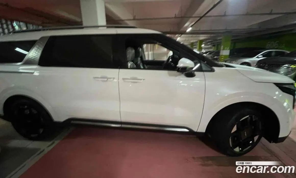 Kia Carnival 2025 1.6 автомат (гидро), фото 5