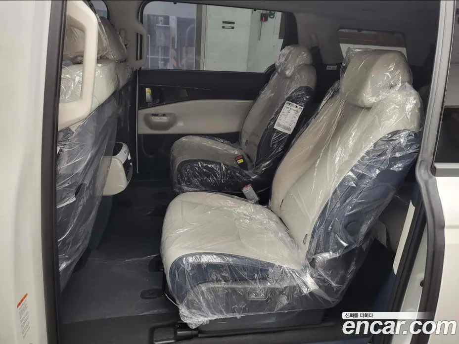 Kia Carnival 2025 1.6 автомат (гидро), фото 7