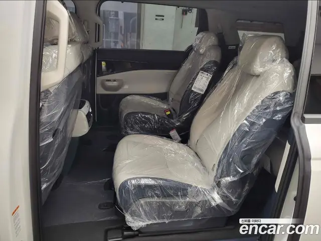 Kia Carnival 2025 1.6 автомат (гидро), миниатюра 7