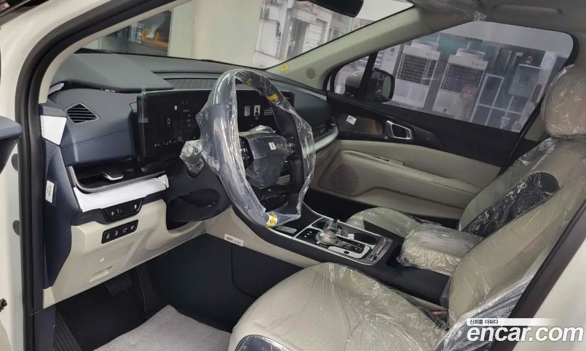 Kia Carnival 2025 1.6 автомат (гидро), фото 8