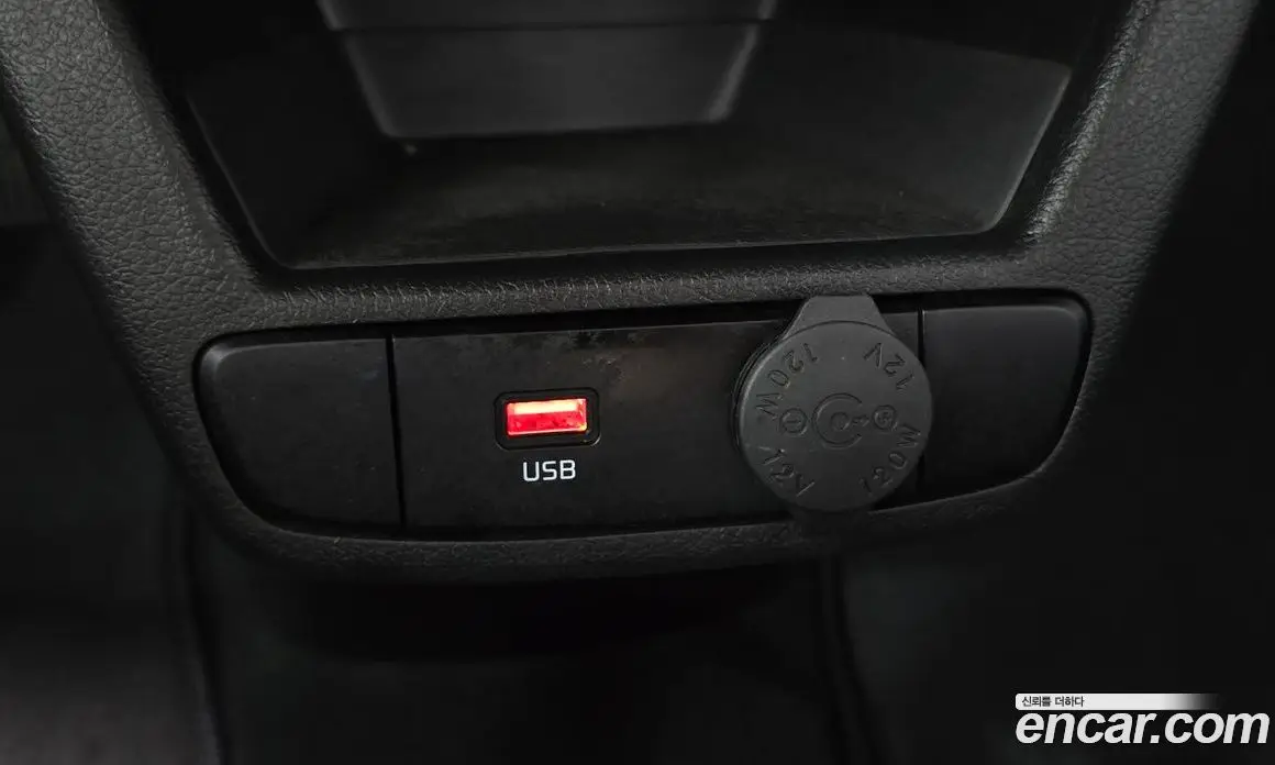 Kia Ray 2022 1.0 автомат (гидро), фото 18