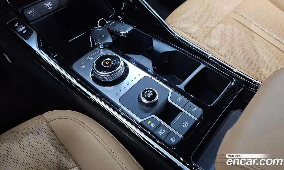 Kia Sorento 2023 1.6 автомат (гидро), фото 12