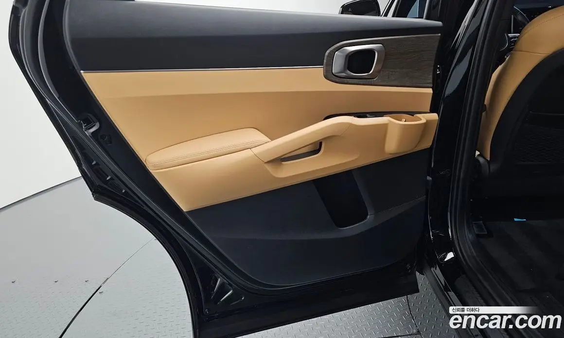 Kia Sorento 2023 1.6 автомат (гидро), фото 15