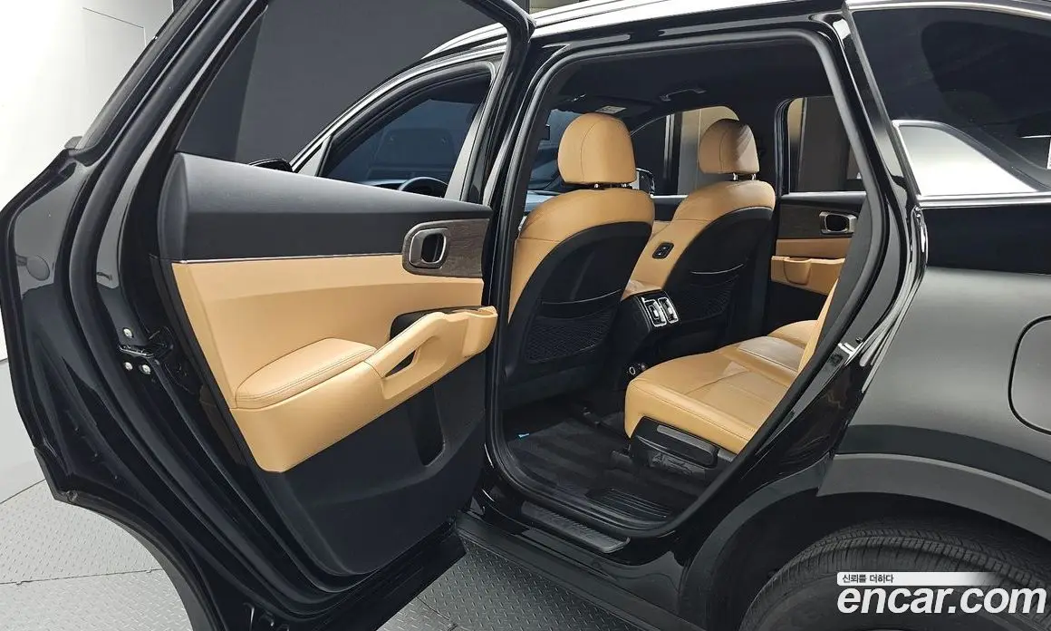 Kia Sorento 2023 1.6 автомат (гидро), фото 17