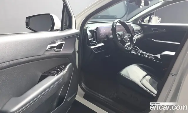 Kia Sportage 2023 1.6 автомат (гидро), миниатюра 12