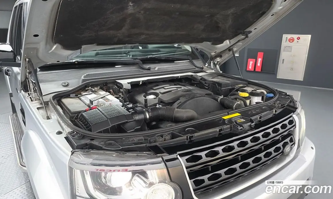 Land Rover Discovery 2014 3.0 автомат (гидро), фото 6