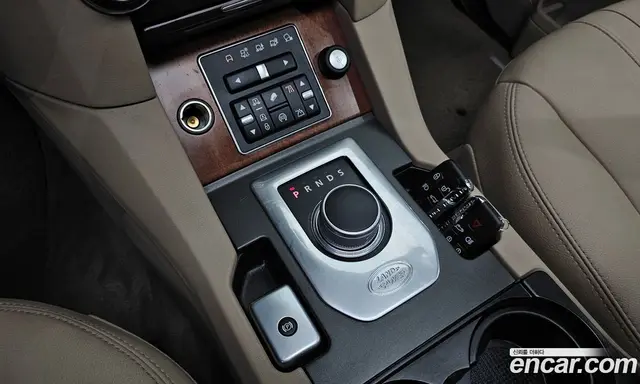 Land Rover Discovery 2016 3.0 автомат (гидро), миниатюра 9