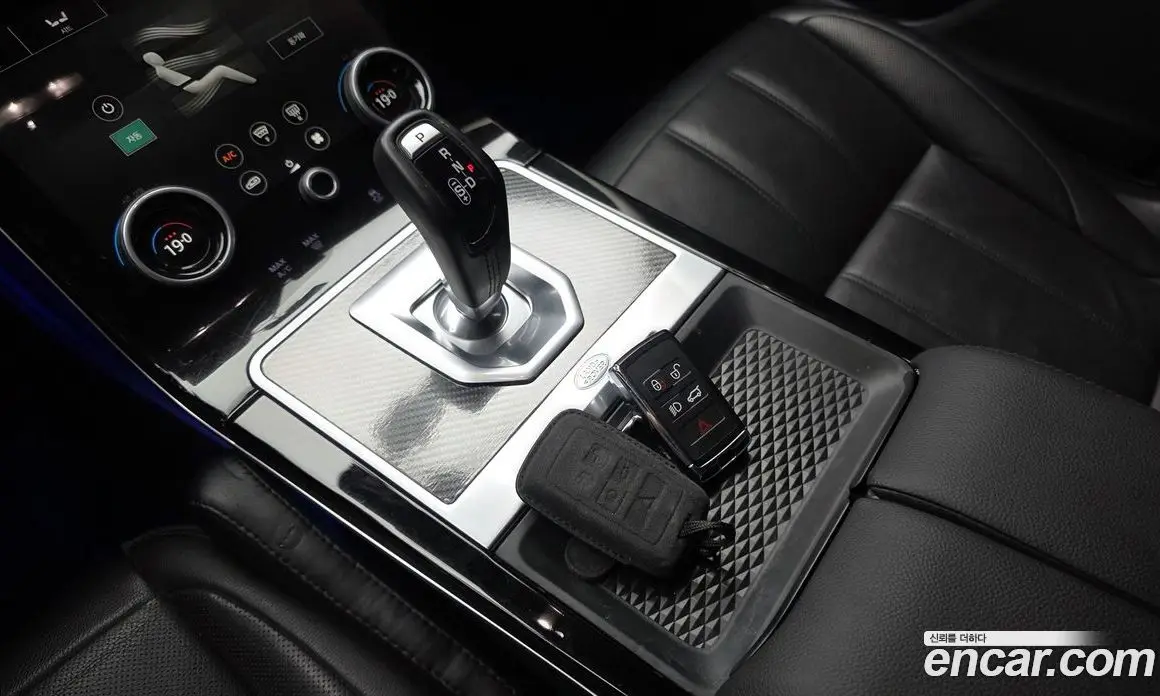 Land Rover Range Rover Evoque 2019 2.0 автомат (гидро), фото 9